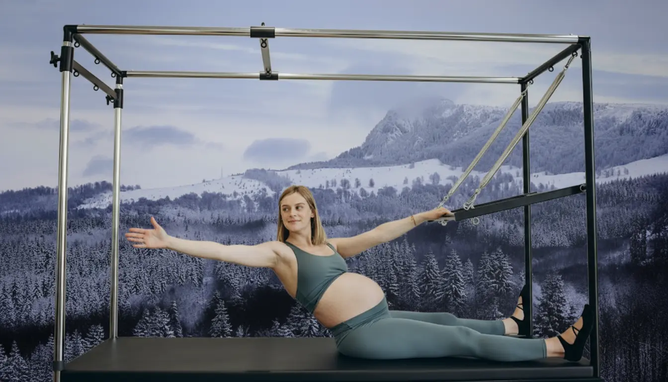 Pilates prenatal en Cadillac para embarazadas en Club Pilates Bilbao Ejercicios de Pilates con Cadillac para embarazadas en Club Pilates Bilbao